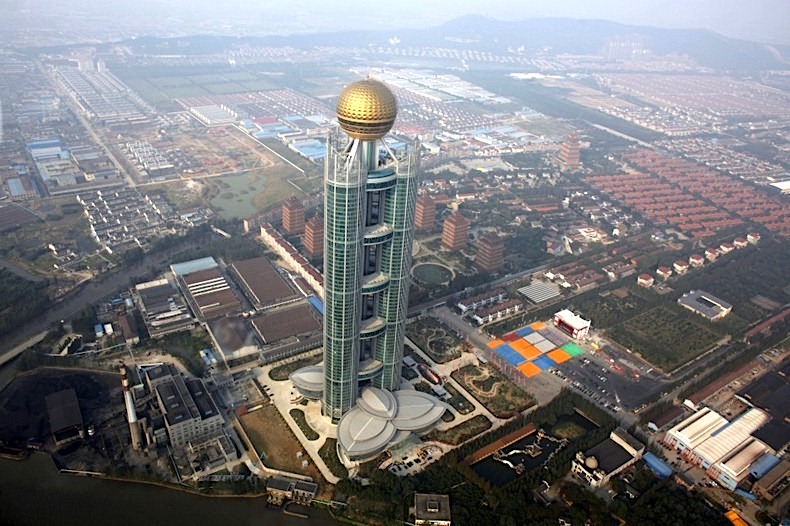 Longxi International Hotel mega skyscraper fitted with high tonnage Weizhong turntable systems