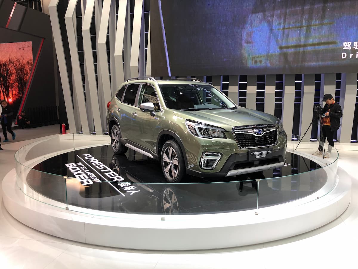 Weizhong Modular Car Display Turntable Installation Frame on Exhibition Deck